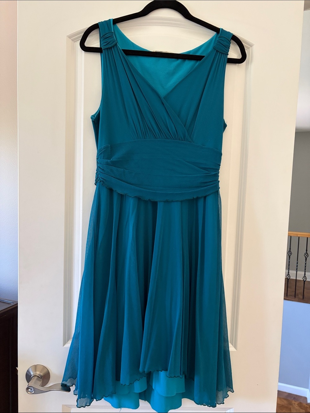 Sleeveless Teal V-Neck Midi Dress with Ruched Waist